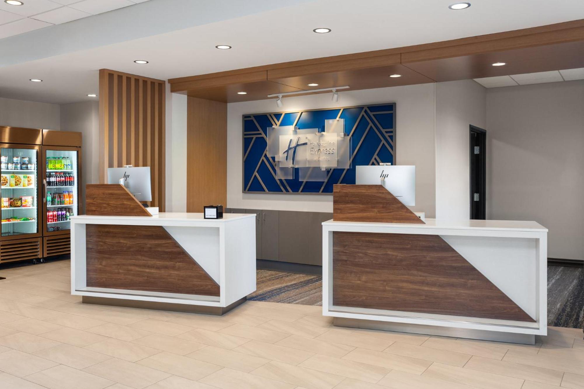 Holiday Inn Express & Suites Reedsburg - Dells Area By Ihg Екстер'єр фото