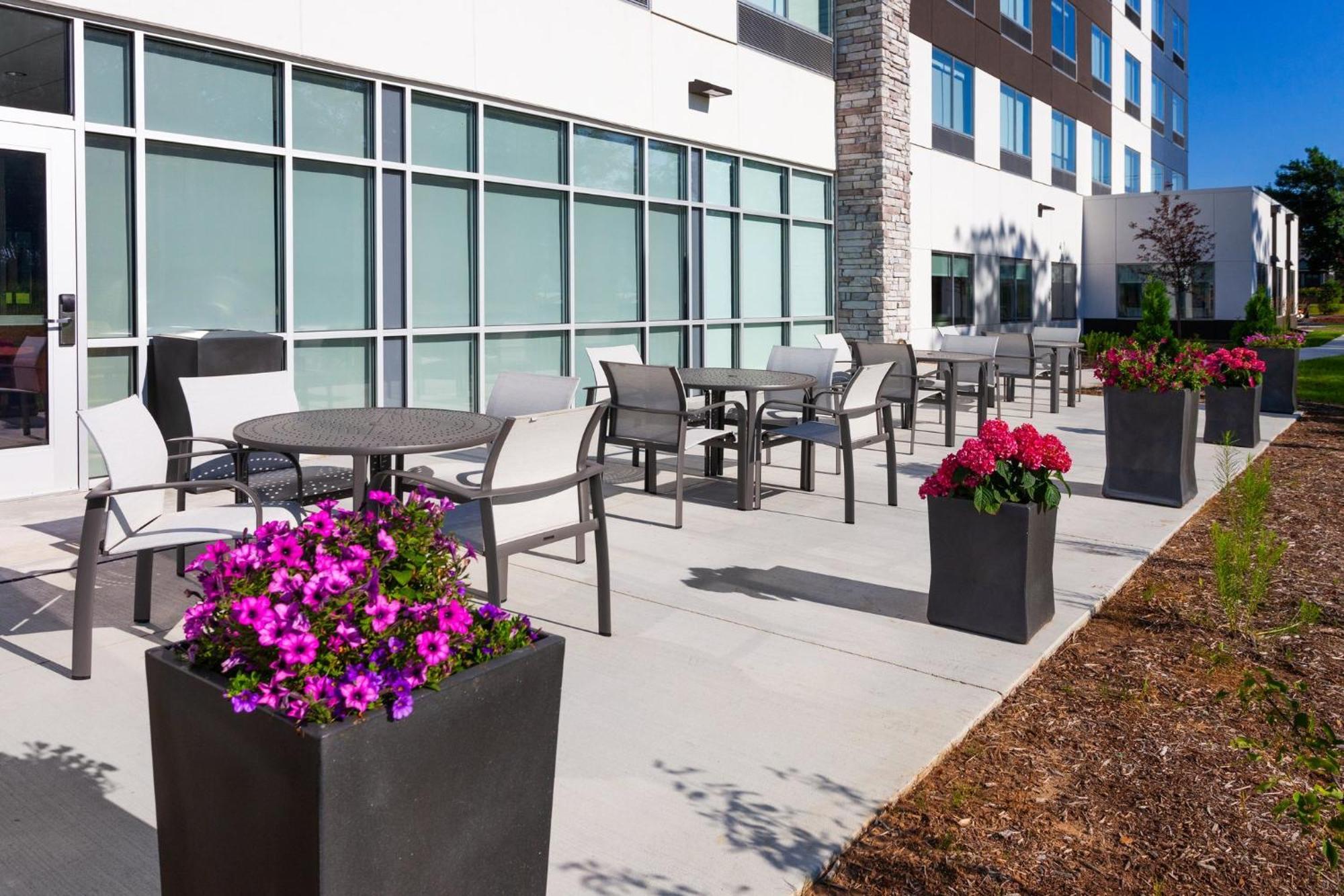 Holiday Inn Express & Suites Reedsburg - Dells Area By Ihg Екстер'єр фото